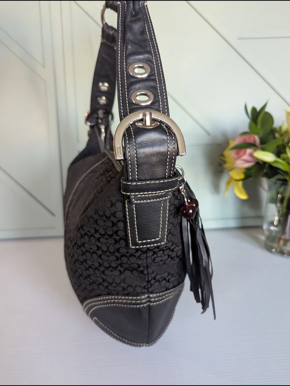 Vintage Coach Soho Signature Hobo Shoulder Bagl